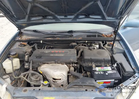 2002 Toyota Camry Le z USA, uszkodzony, nr VIN 4T1BE32K22U573578